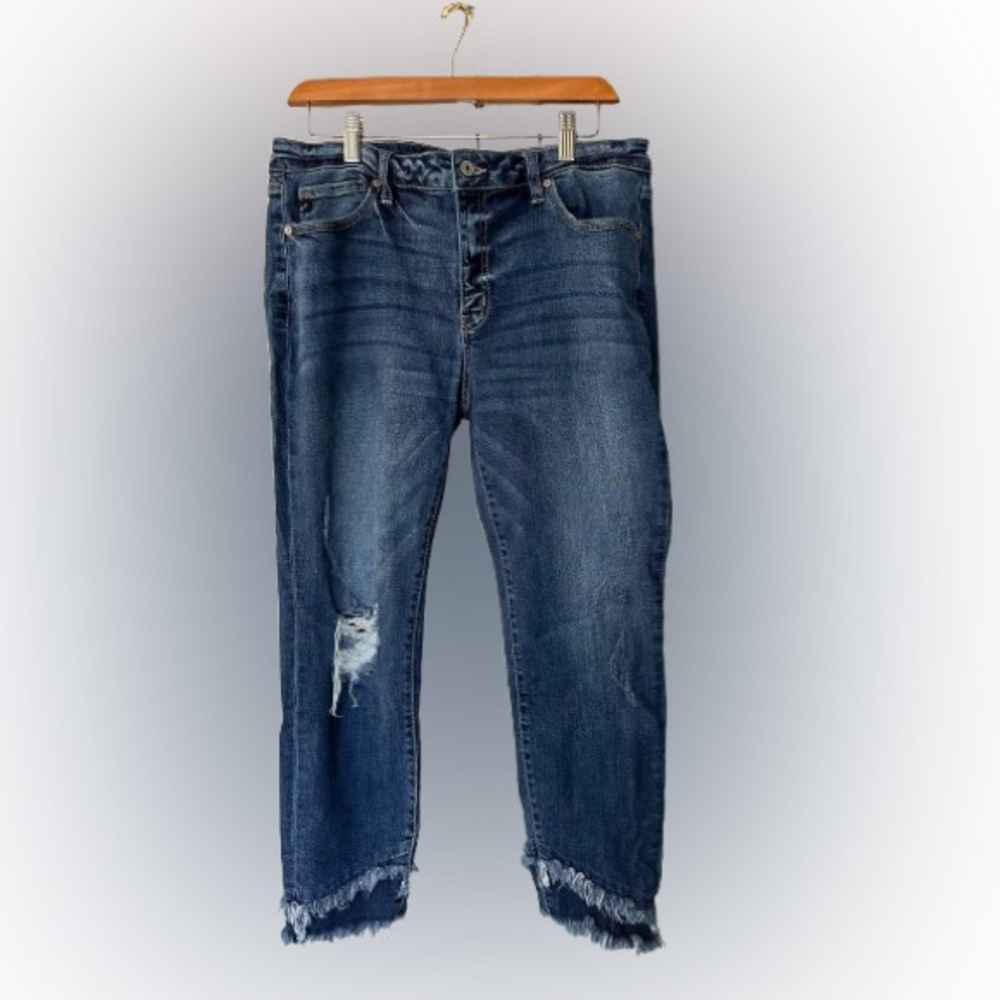 KanCan Women's Mid-Rise Frayed Ankle Skinny Jeans size 15/31